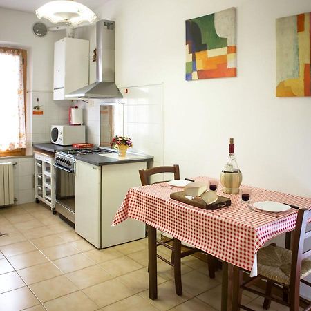 Cheap Apartment In The Old Village Colle Val D'Elsa Exterior foto