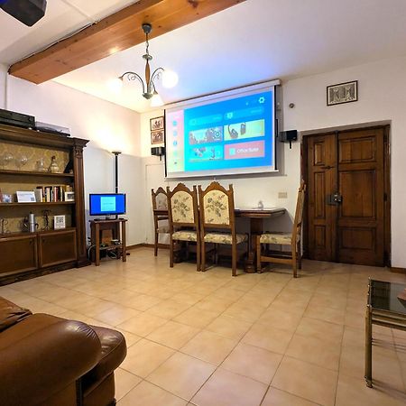 Cheap Apartment In The Old Village Colle Val D'Elsa Exterior foto
