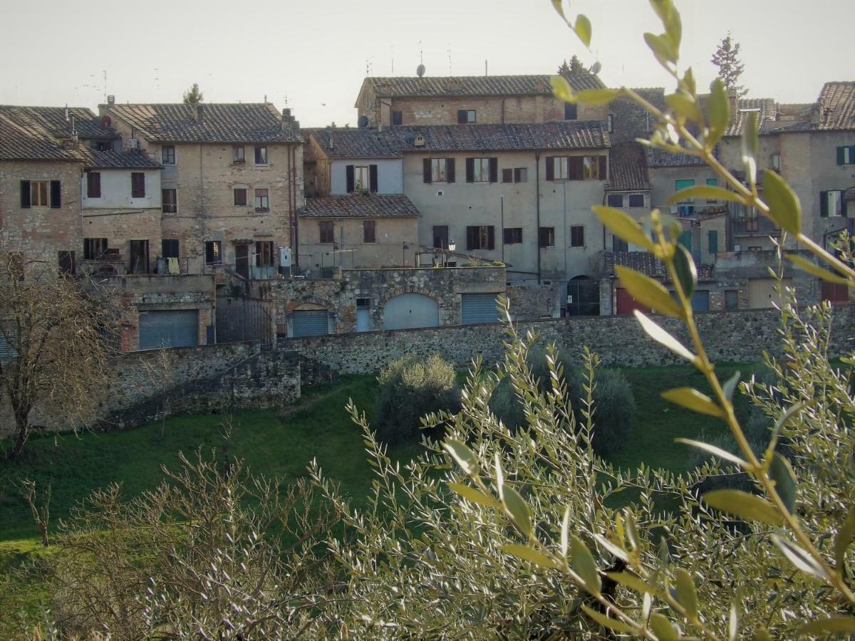 Cheap Apartment In The Old Village Colle Val D'Elsa Exterior foto