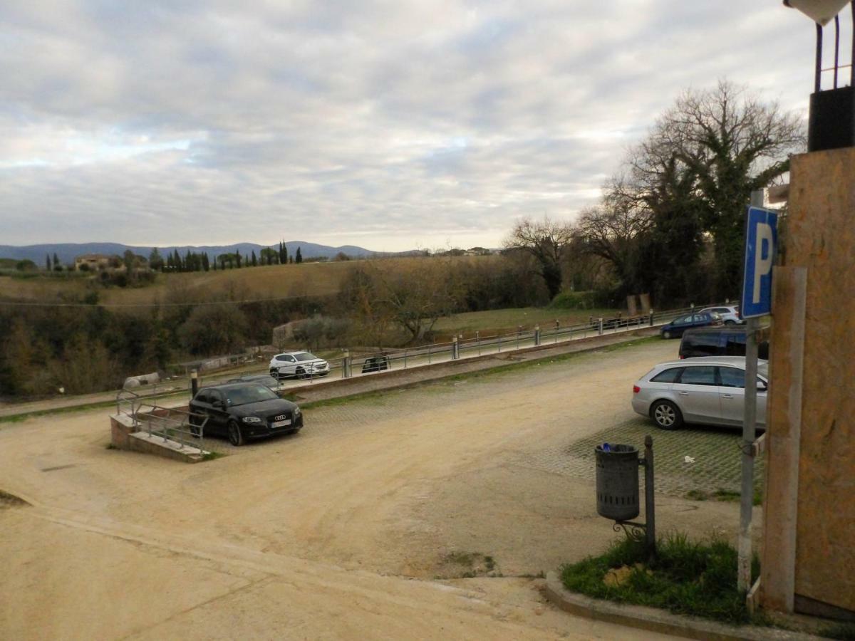 Cheap Apartment In The Old Village Colle Val D'Elsa Exterior foto