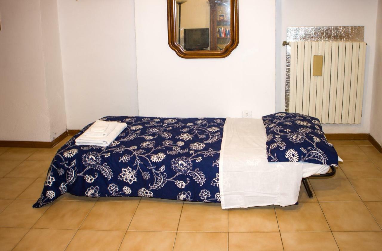 Cheap Apartment In The Old Village Colle Val D'Elsa Exterior foto