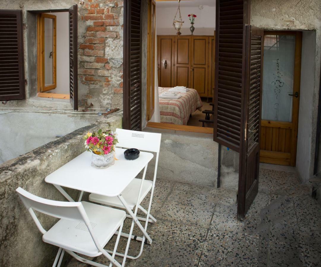 Cheap Apartment In The Old Village Colle Val D'Elsa Exterior foto